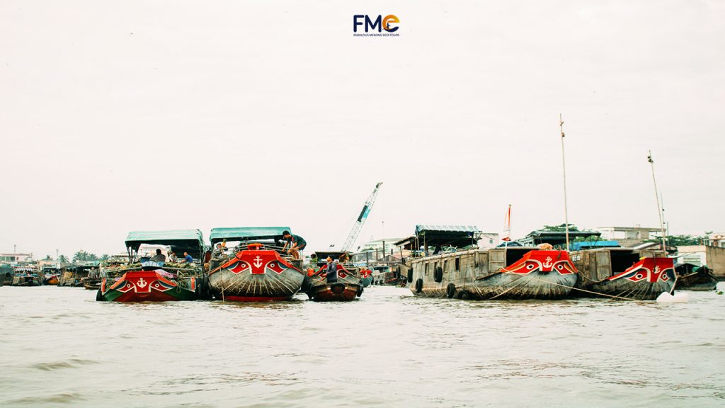 Life on Cai Rang Floating Market