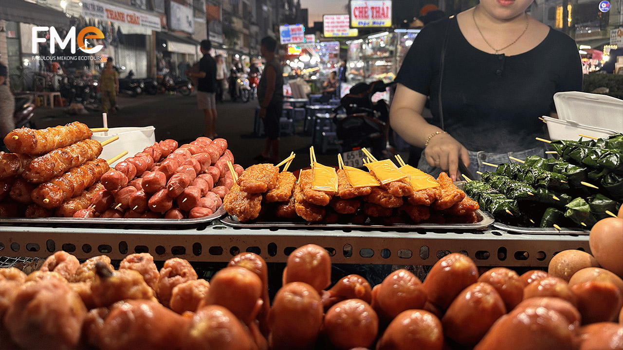 Street fast food in Can Tho Ninh Kieu wharf