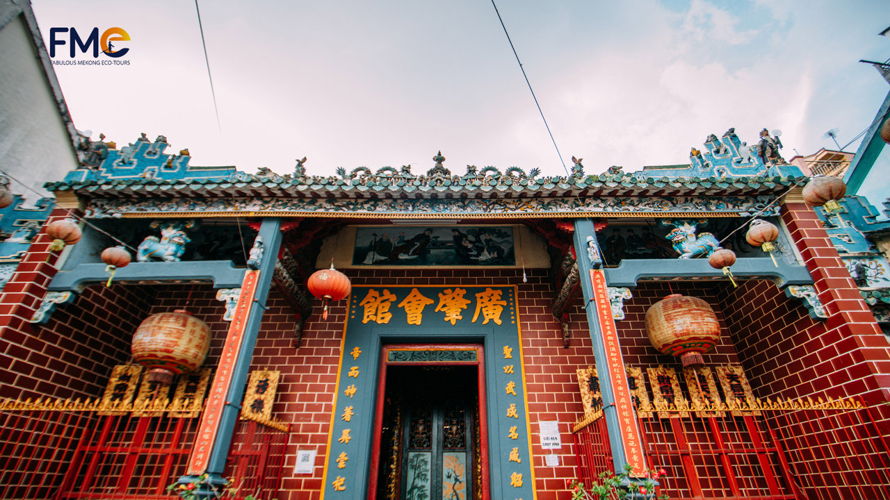 Traditional Ong temple in Can Tho city tour