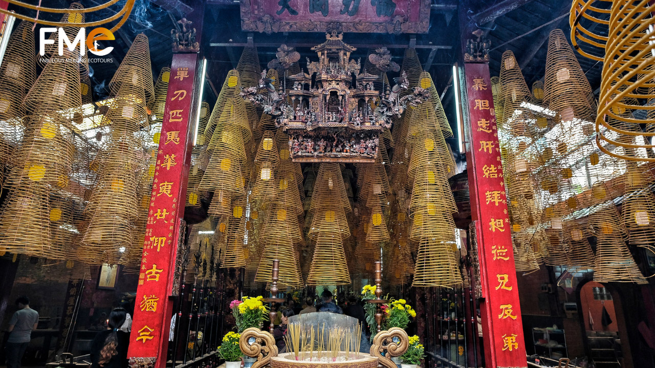 Inside view of Ong temple during Can Tho City Tour