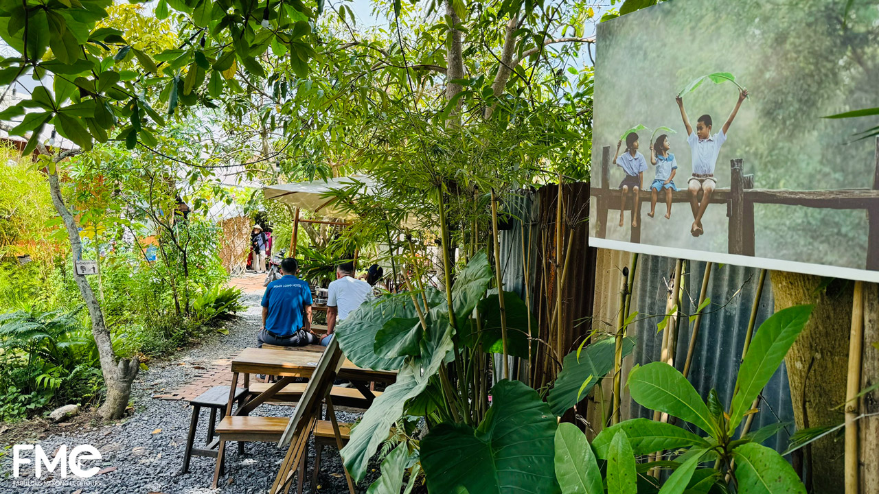 Garden space at Mai Hien vegetarian restaurant in Can Tho