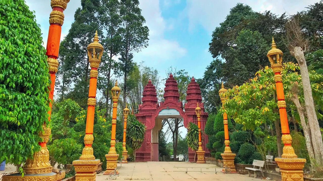 Gate of Kal Bo Pruk Khmer Pagoda in An Giang