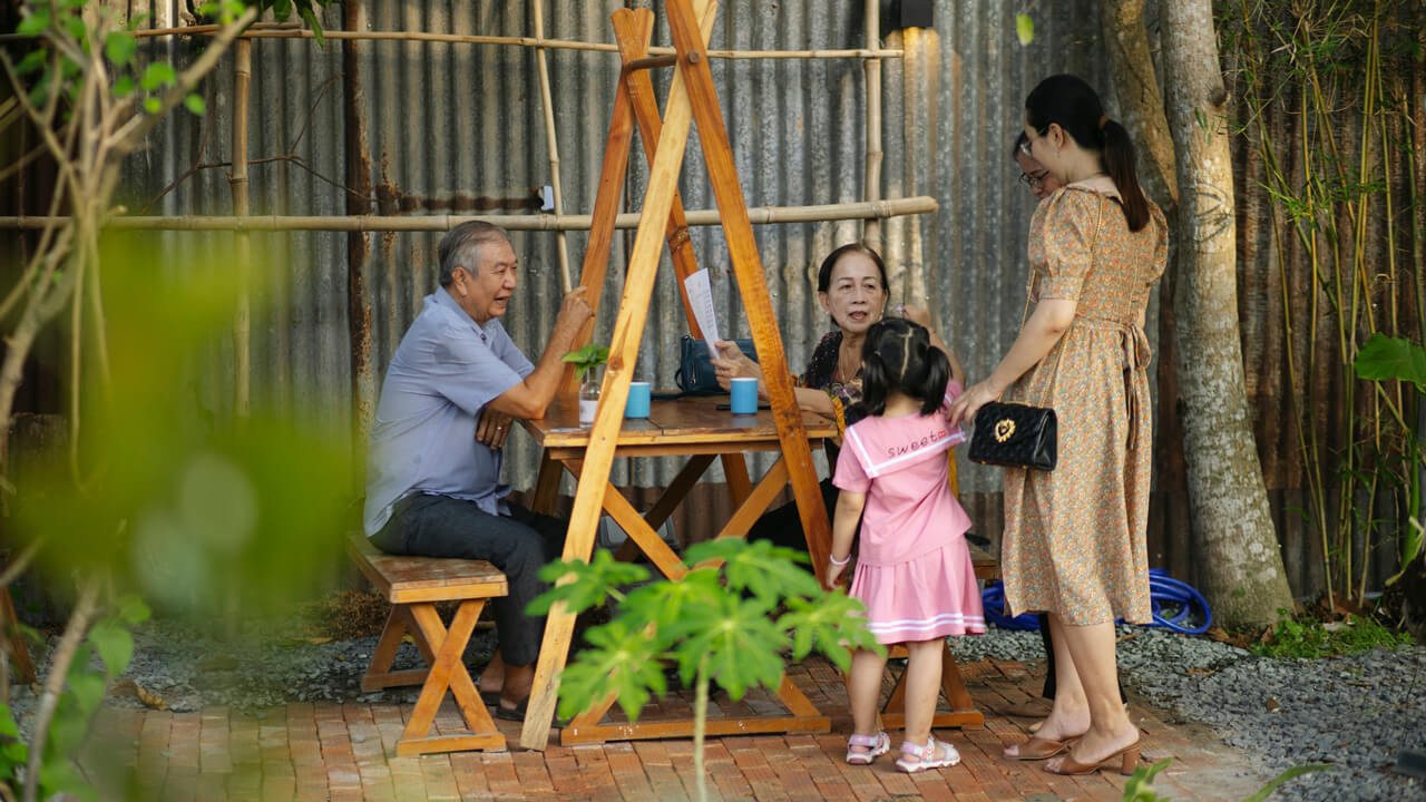 The airy space of Mai Hien Vegetarian Kitchen