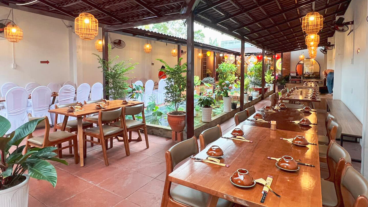 The space inside Tinh Binh vegetarian restaurant in Vinh Long