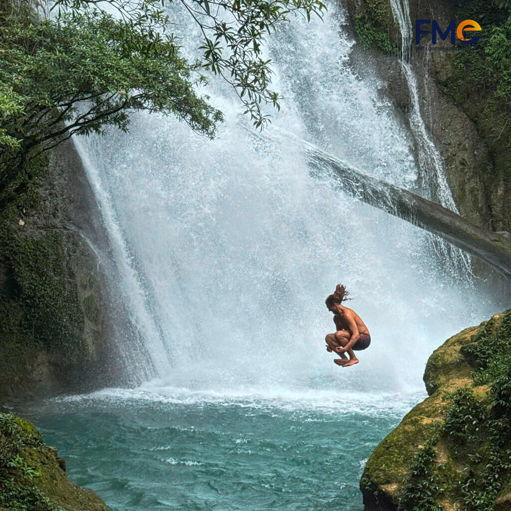 Khau Lan Waterfall, with its crystal-clear pools and lush forest surroundings, is a perfect retreat for nature lovers