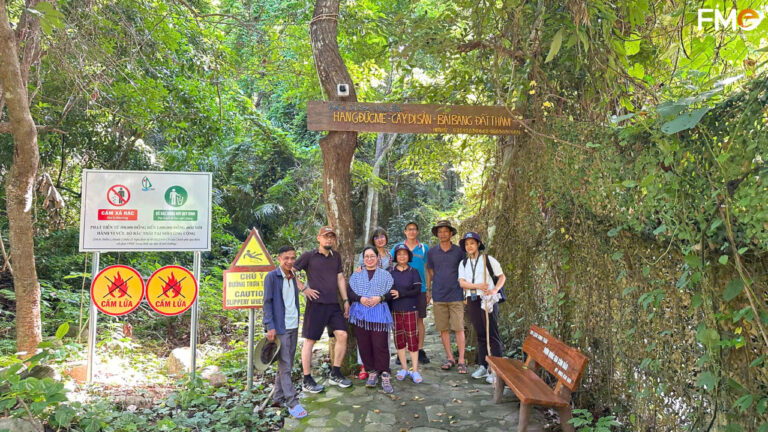Tourists check in at Bai Bang Beach